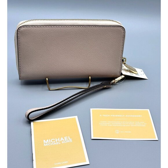 Michael Kors Jet Set Soft Pink Large Flat Multifunction Phone Case Wristlet READ - Picture 2 of 15